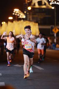 BIB: 20190
                            <button type="button" onclick="openModal(23044167)" class="btn btn-primary btn-sm float-right btn-popup" data-toggle="modal" data-target=".modal-high-quality">
                        <i class="fas fa-shopping-cart"></i> Add to Cart
                    </button>
                                            <button type="button" onclick="isThisMe(23044167, true)" class="btn btn-success btn-sm float-right btn-popup btn-isme hidden" data-toggle="tooltip" data-placement="bottom" title="นี่คือรูปของคุณใช่ไหม คลิกที่นี่เพื่อเอาเข้าอัลบั้ม">
                        <i class="fas fa-plus"></i> Add to album
                    </button>
                    <button type="button" onclick="isThisMe(23044167, false)" class="btn btn-warning btn-sm float-right btn-popup btn-isnotme hidden">
                        <i class="fas fa-ban"></i> Remove from album
                    </button>